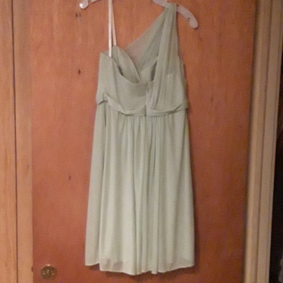 Pale green one shoulder dress - Picture 2 of 4